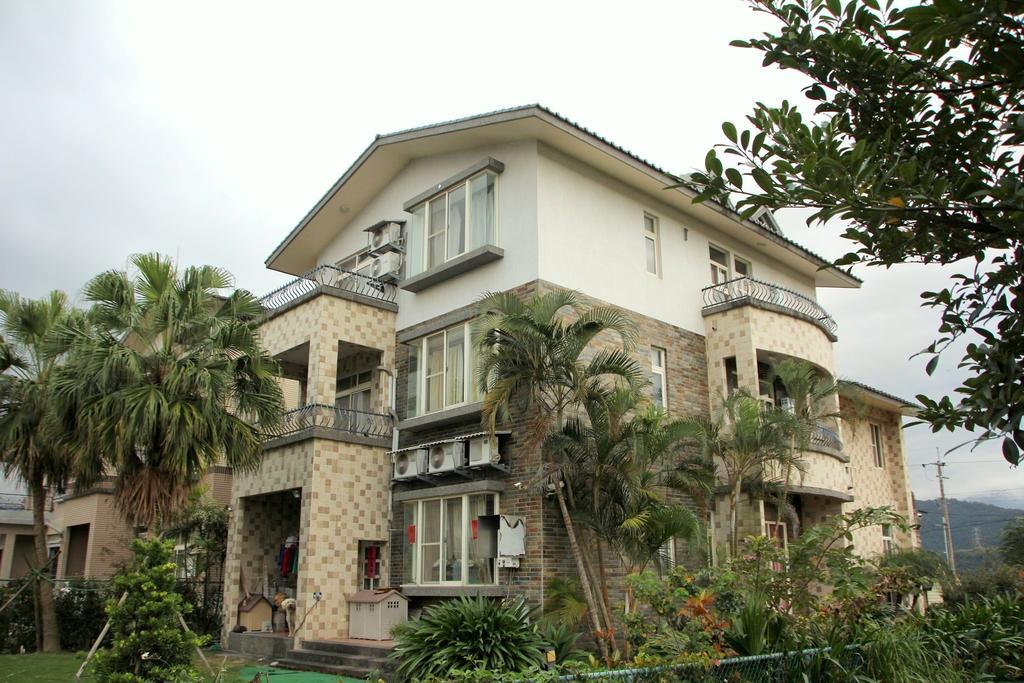 Suyen B&B Yilan Esterno foto